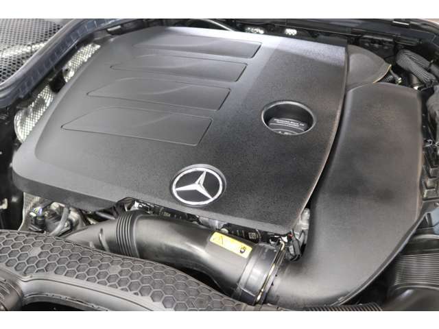 1，500cc　直4DOHCターボ＆モーター搭載エンジンを装備！9Gトロニックによる加速も魅力的です！