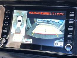 【純正8インチディスプレイオーディオ】FM・AMラジオやブルートゥース接続など多彩な機能を併せ持っており、インパネ周りがすっきりしてますね！追加オプションでナビ機能やフルセグTV、DVD再生なども可能です。