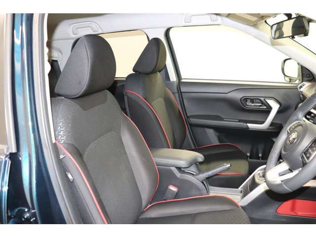 乗り降り多い運転席側からの様子です。