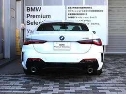 ヤナセステッカー付きのお車をBPS世田谷よりご案内いたします。