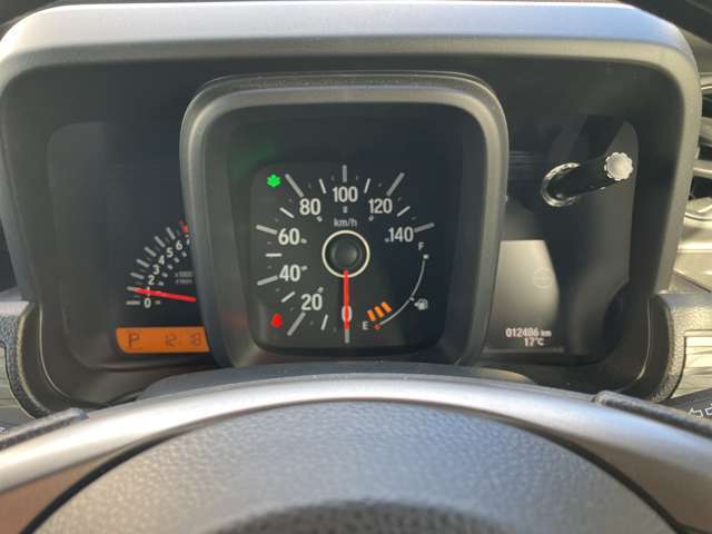 大きく見やすいメーター。