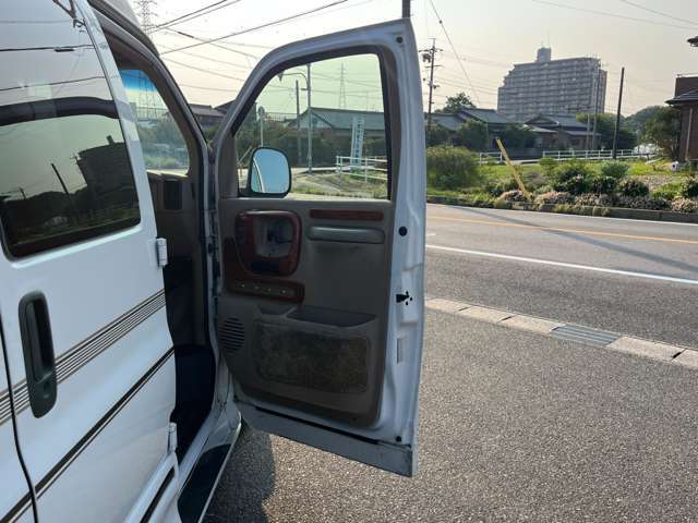 下取り車両のご相談も、もちろんお任せください。高価買取をさせていただきます。