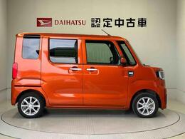 車両右側面からの写真になり。車をご覧になりたい時はお気軽に最寄りの店舗へご相談下さい。