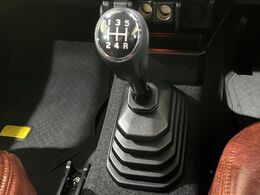 【5速MT】5速MT！！スポーティーな走行をお楽しみいただけます♪