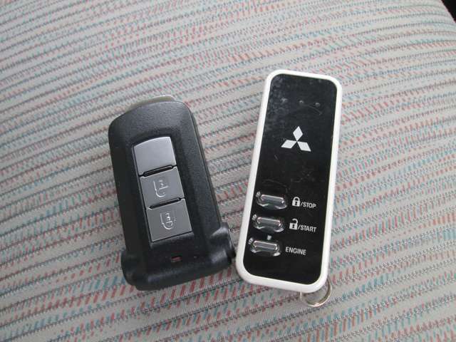 スマートキー。エンジンスターター装備