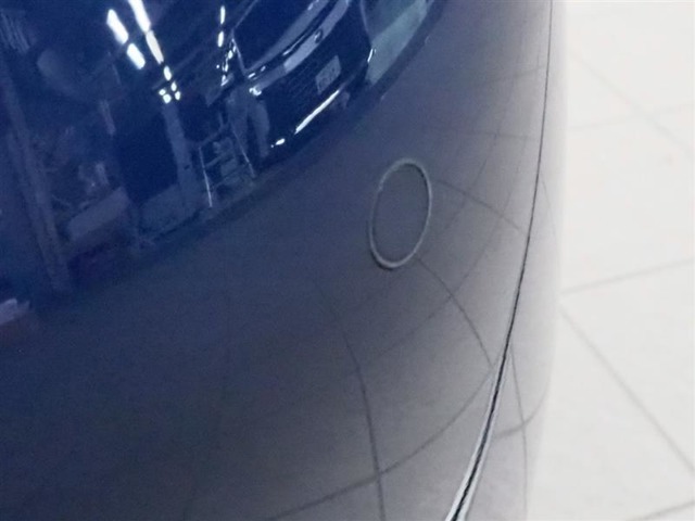 センサー付きで障害物をお知らせします。