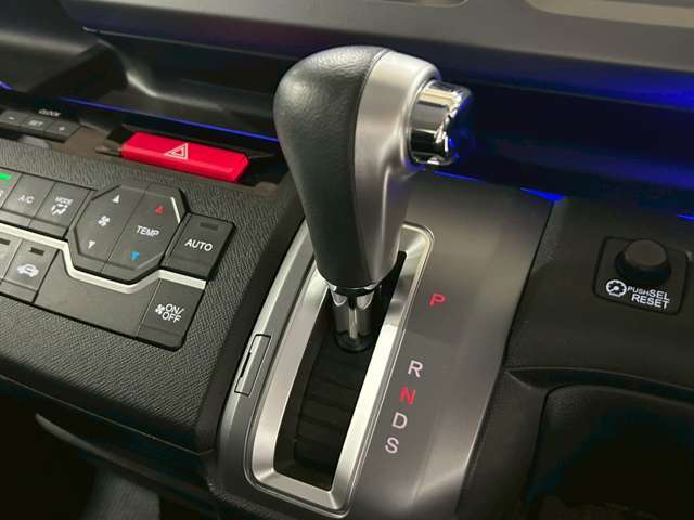 ☆整備☆車検☆鈑金☆買取☆保険☆レンタカー☆リース☆その他取付作業など自動車にかかわることはすべてお任せください♪新車や中古車注文販売も承ります。