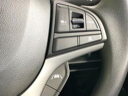 【レーダークルーズコントロール】高速道路での長距離走行が楽に！！自動で速度を保つクルーズコントロールが、衝突軽減システムと連携し、前方の車両を感知して車間を保つように速度調節してくれます！！