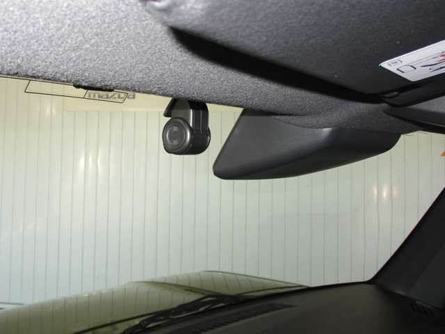 ドライブレコーダー付きですので万が一の時も安心ですね