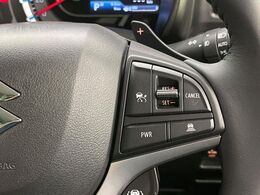 【アダプティブクルーズコントロール】高速道路での長距離走行が楽に！！自動で速度を保つクルーズコントロールが、衝突軽減システムと連携し、前方の車両を感知して車間を保つように速度調節してくれます！！