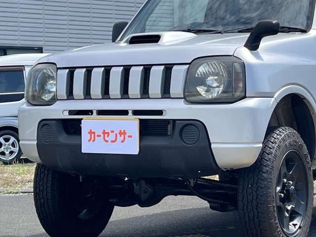 ヘッドライトもクリアな状態です