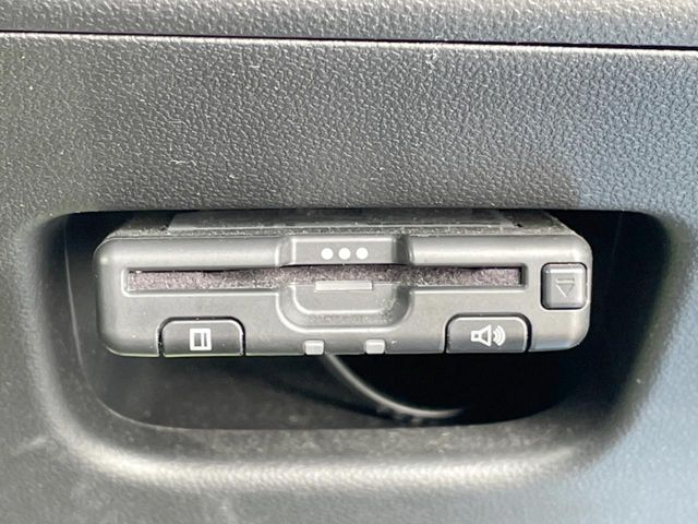 【ETC】高速道路の料金所をストレスなく通過！話題のスポットやサービスエリアに多い「スマートIC」利用時は必須のアイテムです。当店でセットアップを実施、ご納車当日からすぐにご利用いただけます！