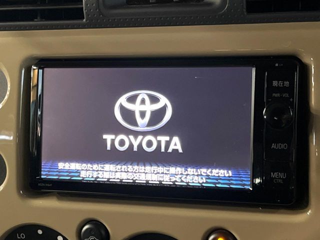 【純正ナビ】人気の純正ナビを装備。オーディオ機能も充実しており、Bluetooth接続すればお持ちのスマホやMP3プレイヤーの音楽を再生可能！毎日の運転がさらに楽しくなります！！
