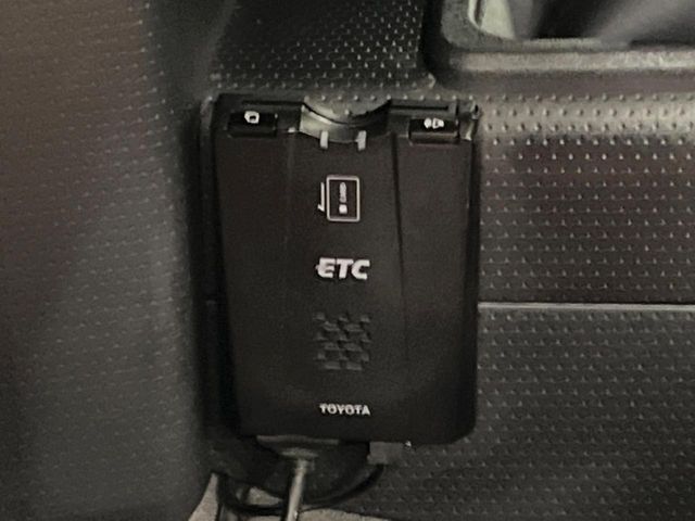 【ETC】高速道路の料金所をストレスなく通過！話題のスポットやサービスエリアに多い「スマートIC」利用時は必須のアイテムです。当店でセットアップを実施、ご納車当日からすぐにご利用いただけます！