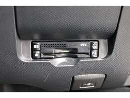 高速道路の利用時に便利なETC。料金所での停車や小銭を探す手間がなくなり快適です♪見た目もすっきりとしたビルトインタイプを装備しています。