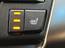 【シートヒーター】寒い日に重宝するシートヒーター！エアコンより早く温まってくれるので寒がりの人も安心ですね♪エアコンの温風は乾燥するから苦手、という方にもをおすすめです。