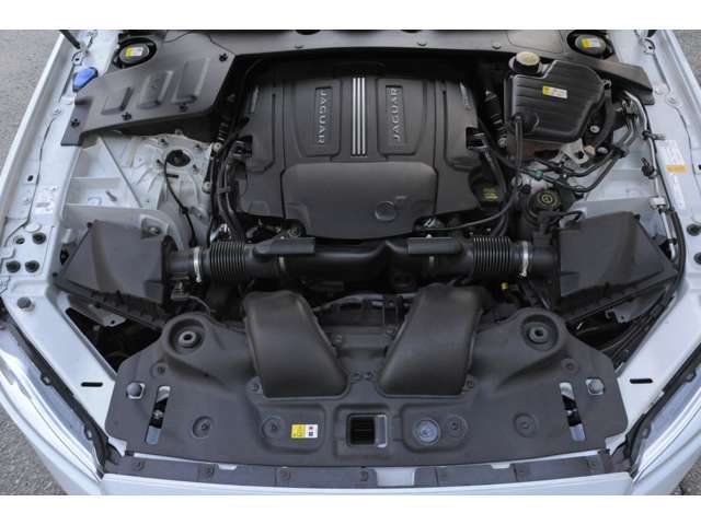 3.0L　V6スーパーチャージャー