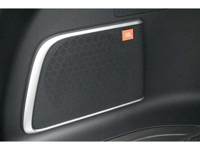 ◆JBL エンクロージャー サブウーハー 装備