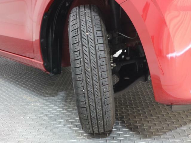 タイヤの溝はまだありますが、交換時期が来ましたら、安全の為早めの交換お願いします。