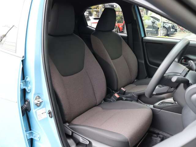 光岡自動車WEST店です！当店在庫をご覧頂き誠にありがとうございます。全国のBUBU店は全て直営店舗でございます。他店舖在庫車両でも気軽にお問合せ下さい！　http：//www.bubu.co.jp/