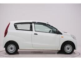 県内13店舗にて常時500台以上ダイハツ車を展示中です。見て、触って、納得のいく一台をぜひ見つけてください。