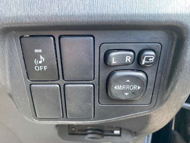 誰でも車がローンで買えます。R9AUTOの自社ローンは他社でローンが通らなかった方でもOK！自社審査で即日回答！金利0％！分割手数料なし！保証人不要！最長84回まで分割OK！