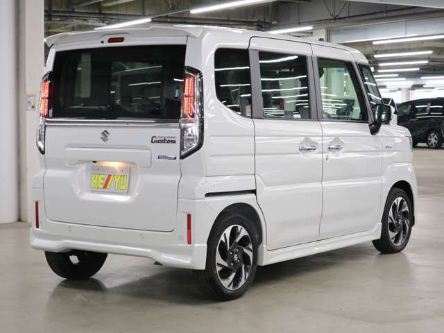 自社陸運局指定工場完備！国家資格車検検査員資格を持った整備士による整備。走行に関係のない所も不具合箇所があれば修理してお渡しいたします。