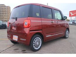 約10台の中古車を展示しております。4名のスタッフが元気良くお出迎えいたします。お気軽にご来店ください♪