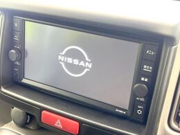 【ナビゲーション】目的地までしっかり案内してくれる使いやすいナビ。Bluetooth接続すればお持ちのスマホやMP3プレイヤーの音楽を再生可能！毎日の運転がさらに楽しくなります！！