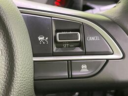 【アダプティブクルーズコントロール】高速道路での長距離走行が楽に！！自動で速度を保つクルーズコントロールが、衝突軽減システムと連携し、前方の車両を感知して車間を保つように速度調節してくれます！！