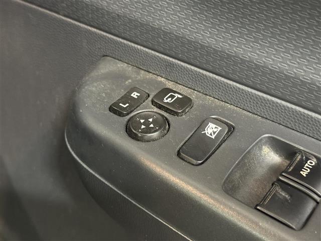 【パワーウインドウスイッチ】付いていると便利な、空気入れ替えの必需品です。