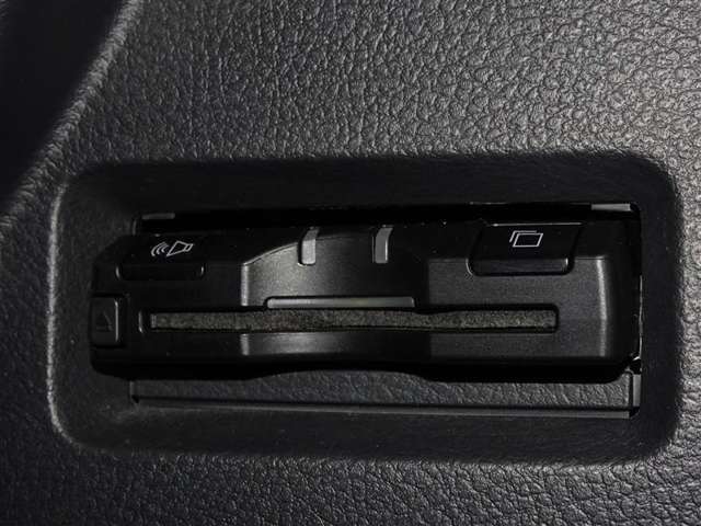 高速道路で便利なETCを装備してます。