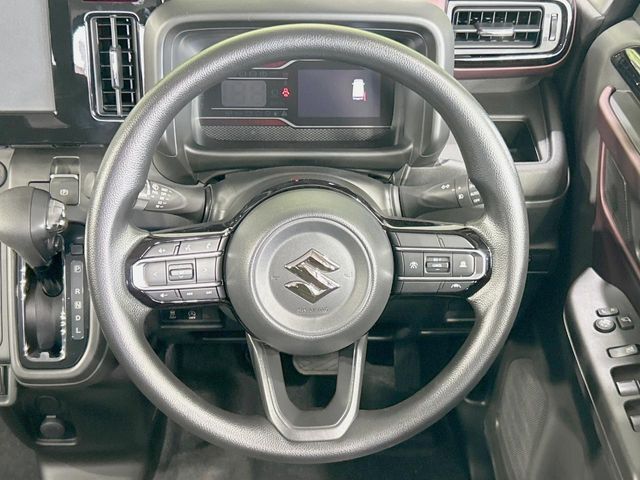 ステアリングも使用感が少なく、きれいな状態となっております♪