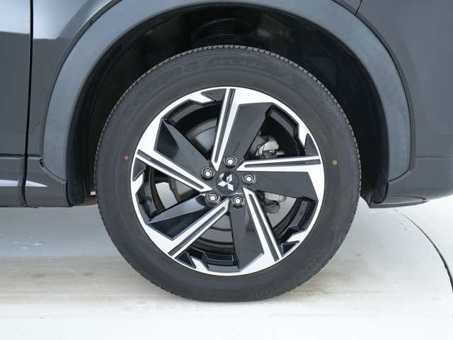 装着タイヤ★純正アルミホイール＆夏タイヤ装着です★