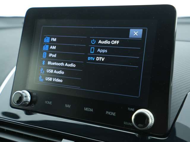 大きく見やすい8インチディスプレイのスマートフォン連携ナビ☆スマホを繋げることで多彩なアプリを使用することが可能♪