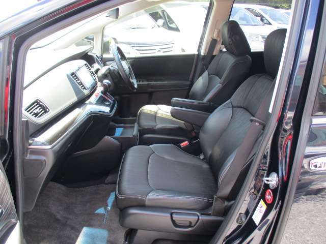 ご納車後の車検や板金塗装などなど、当店でお買い求めいただきましたお客様とはご納車後も長いお付き合いが出来ればとスタッフ一同考えておりますので、車の事はなんでもご相談下さいませ！