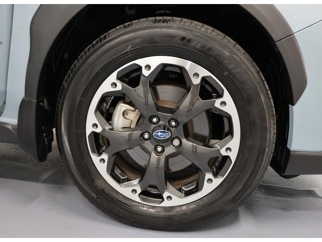 タイヤサイズは225/60R17★ 2トーンカラーがおしゃれなデザインのアルミホイールは標準装着です