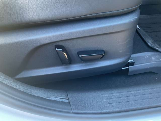 運転席電動パワーシート