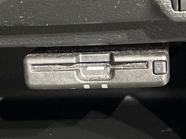 【ETC】高速道路の料金所をストレスなく通過！話題のスポットやサービスエリアに多い「スマートIC」利用時は必須のアイテムです。当店でセットアップを実施、ご納車当日からすぐにご利用いただけます！