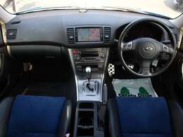 すっきりとしたレガシィWらしいデザインのダッシュ回り！フロントビューの視認性もよく運転しやすいと思います★
