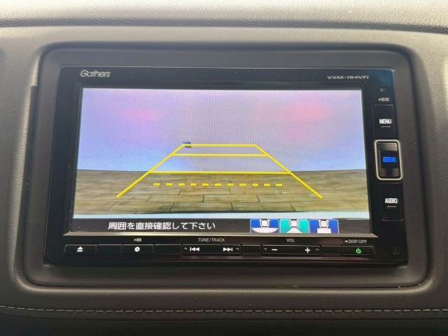 【純正ナビ】一体感のあるナビは、高級感ある車内を演出してくれます。Bluetooth再生などオーディオ機能も充実しておりますので、運転もより楽しめます♪