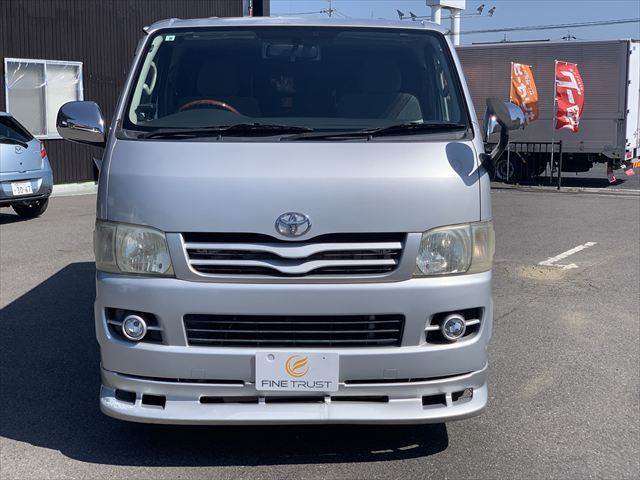 当社自慢のお車です。機関・装備点検・走行テスト済みです♪横にこの車のセールスポイントを、写真と説明でアピールしてあります♪まずはご覧になってください。