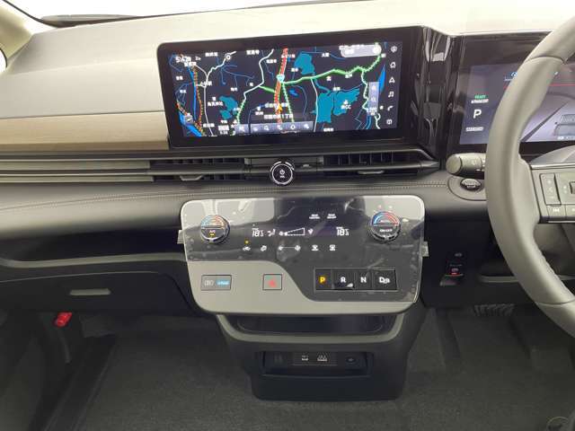 【運転席操作部】快適なドライブを楽しむための機能が装備されています！運転席から触れるので、使いやすいです！除菌プランいれていただくと、さらに清潔で安心していただけます！
