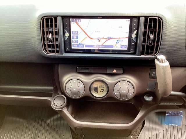 オートエアコン付きのグレードの良いお車です！