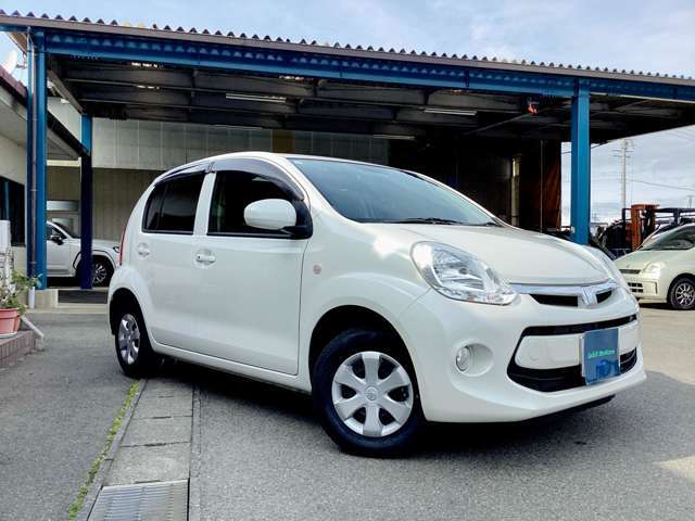 外装につきましては多少キズ・へこみはございますがひどい状態ではありませんので現車確認していただき、ご判断ください。