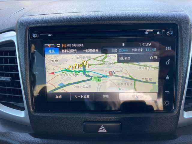 メーカー純正ナビゲーションです。　初めて走る道でも安心して運転が出来ます。