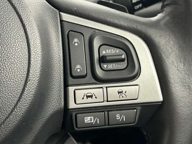【　アダプティブクルーズコントロール　】設定した車速内で自動で加減速♪先行車との車間距離を適切に維持した追従走行が可能です♪