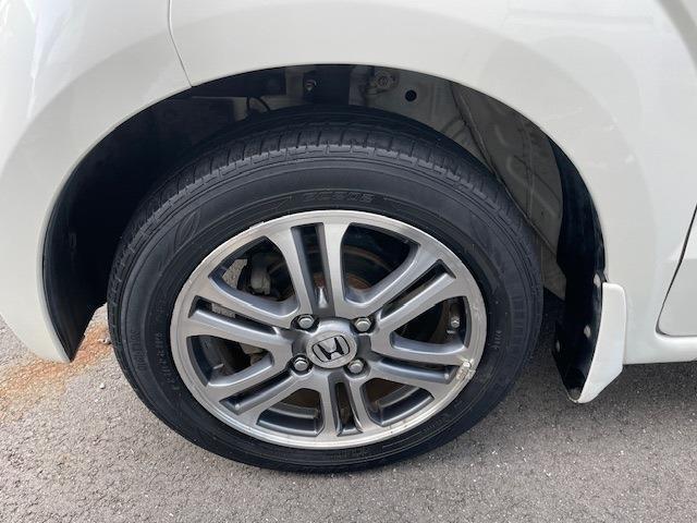 当店の車は全て、国土交通省認定の国家2級整備士による、各種走行テスト・全装備品の動作確認及び、修復歴の厳選チェック済み。こだわり、納得し、、選び抜いた車だけを展示しています。