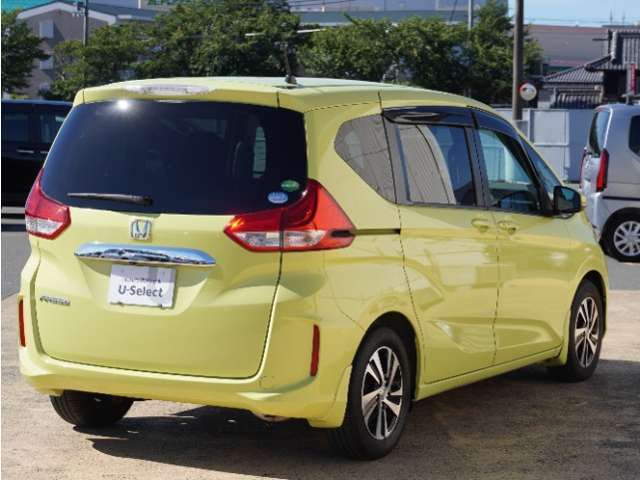 認定中古車では、厳しいHonda認定基準をクリアした厳選されたHonda認定中古車のみ、取り扱っております。「ご購入前の安心」「納車後の信頼」を車両と一緒に提供しております。