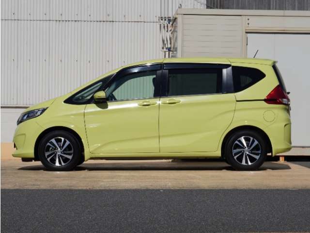 車両本体価格以外に必要な諸費用を含めたお支払い総額で検討して下さい！車両価格は安いけど諸費用が高い！なんてことにならないように当店は購入に必要な金額＝総額を表示しております！